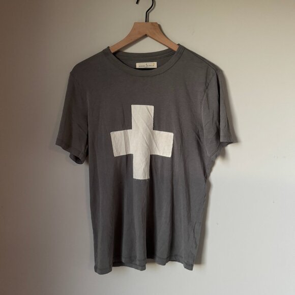 imogene + willie Plus Tee - Picture 1 of 3